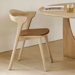 Best Ethnicraft Eetkamerstoel Bok Gevernist Eikenhout en Leder