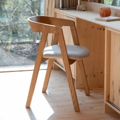 Discount Zuiver Eetkamerstoel Mads Essenhout en stof