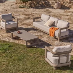 Kave Home Loungeset Nerano Met 3-zitsbank, 2 fauteuils en salontafel