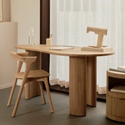 Hot Ethnicraft Organisch Bureau Boomerang Gevernist Eikenhout, 160 x 83cm, kleur Naturel