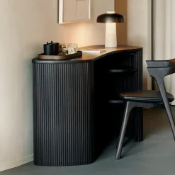 Outlet Ethnicraft Organisch Bureau Roller Max Gevernist Mahoniehout, 137 x 52cm, kleur Donkerbruin