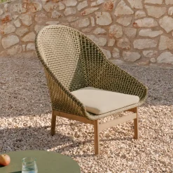 Outlet Kave Home Outdoor Fauteuil Olbia Met hoge rug, Rattan en Teakhout Groen