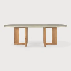 New Ethnicraft Ovale Tuintafel Trestle Beton en teakhout, 240 x 110cm