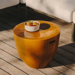 Clearance Kave Home Ronde Bijzettafel Mesquida Cement, 46cm, kleur Mosterdgeel