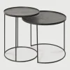 New Ethnicraft Ronde Bijzettafel Tray Gelakt Hout, Set van 2 stuks