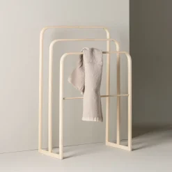 Online Nohr Staand Handdoekenrek Shinika Staal