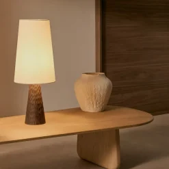 Sale Kave Home Tafellamp Amire Mangohout en stof, 50cm Zwart