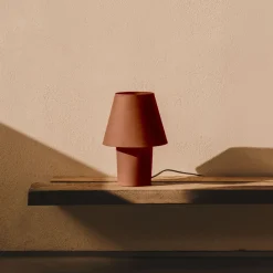 Online Kave Home Tafellamp Canapost Terracotta look, 30cm hoog