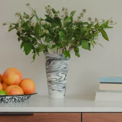 Hot Zuiver Vaas Conic Resin, kleur /Wit Zwart