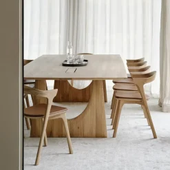 Ethnicraft Vergadertafel Geometric Gevernist Eikenhout, 313 x 140cm