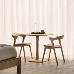 Hot Ethnicraft Vierkante Bistrotafel Torsion Gevernist Eikenhout, 70 x 70cm