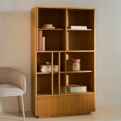 Outlet Kave Home Vitrinekast Helvine Eiken en glas, 174 x 100cm