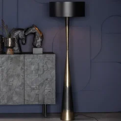 Hot WOOOD Vloerlamp Blackout Too kleur Zwart