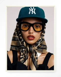 Discount Urban Cotton Wandkleed Cool Girl in maat en frame naar keuze