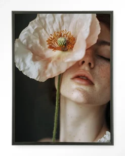 New Urban Cotton Wandkleed Poppy Flower in maat en frame naar keuze