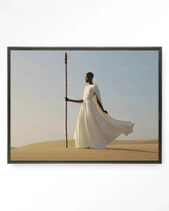 Hot Urban Cotton Wandkleed Warrior In White in maat en frame naar keuze