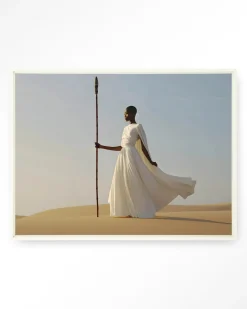 Hot Urban Cotton Wandkleed Warrior In White in maat en frame naar keuze